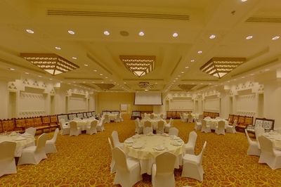 قاعات القرية الشعبية