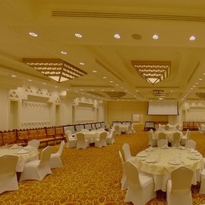 قاعات القرية الشعبية