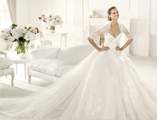 فساتين زفاف برونوفيس تول