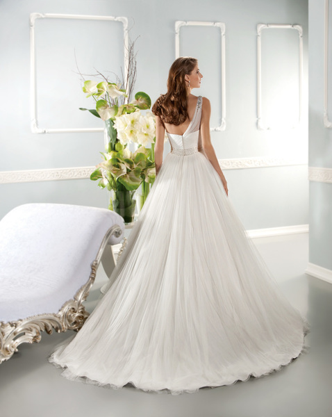 فساتين تول ناعمه