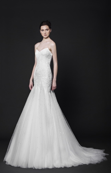 فساتين زفاف طوني ورد فخمه