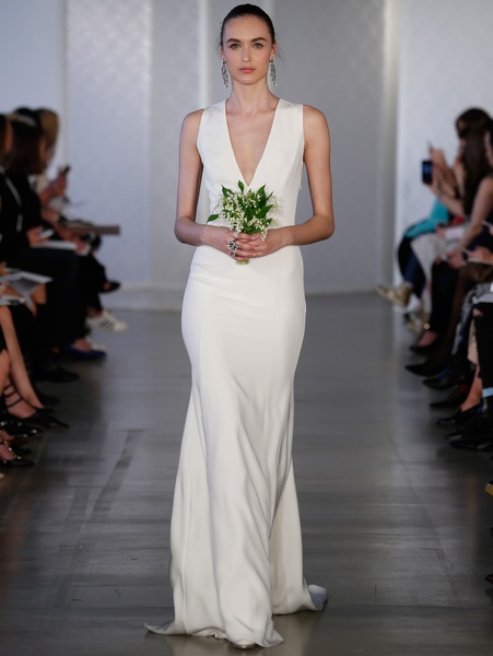 اوسكار دي لارنتا فساتين زفاف بسيطة