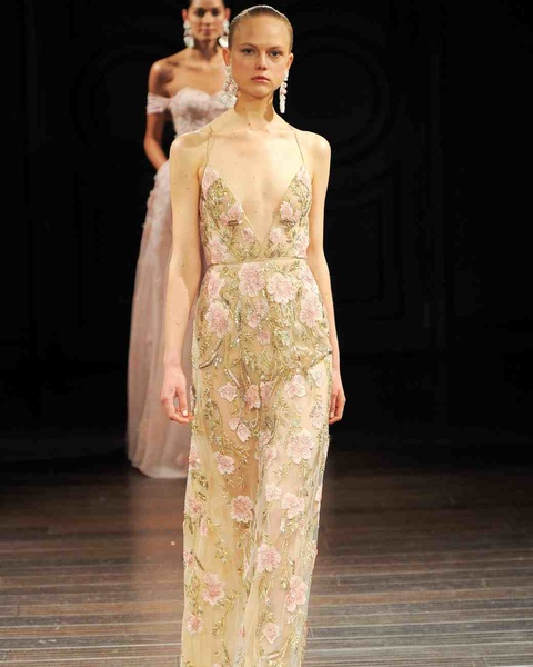 نعيم خان فساتين خطوبة