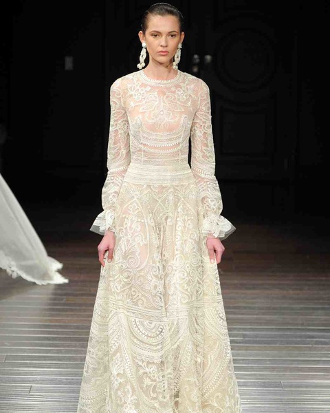 نعيم خان فساتين زفاف كم طويل