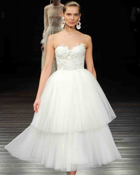 نعيم خان فساتين زفاف نفاش قصيبر