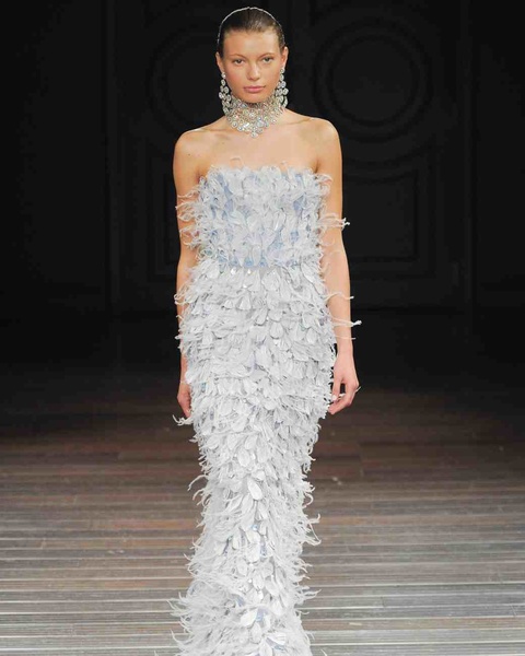 نعيم خان فساتين زفاف عصرية