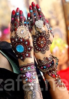 نقش هندي ملون