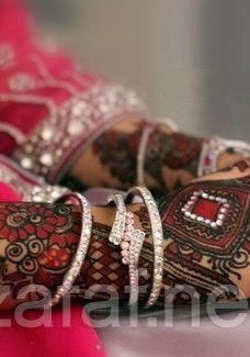 نقش هندي ملون