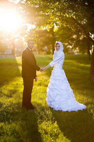 فساتين زفاف للمحجبات ناعمه ساتان