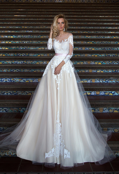 فساتين أوكسانا موخا في الرياض