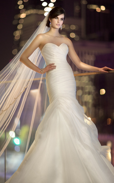 فساتين زواج ناعمه ذيل السمكة